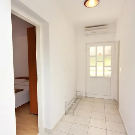 5084b Apartamento Murter