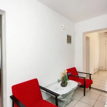 5084b Apartamento Murter